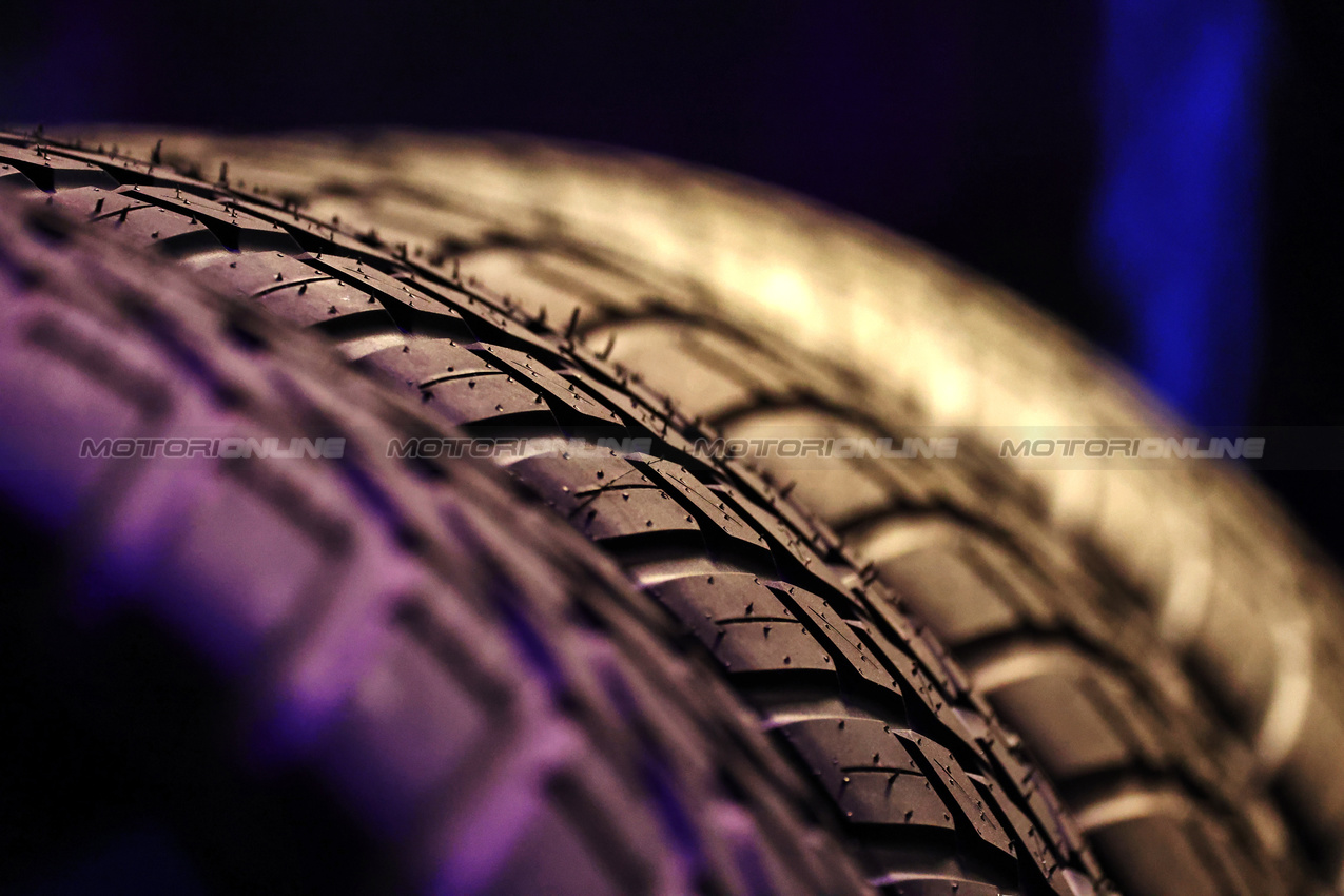 GP LAS VEGAS, Wet Pirelli tyres.

20.11.2024. Formula 1 World Championship, Rd 22, Las Vegas Grand Prix, Las Vegas, Nevada, USA, Preparation Day.

- www.xpbimages.com, EMail: requests@xpbimages.com © Copyright: Moy / XPB Images