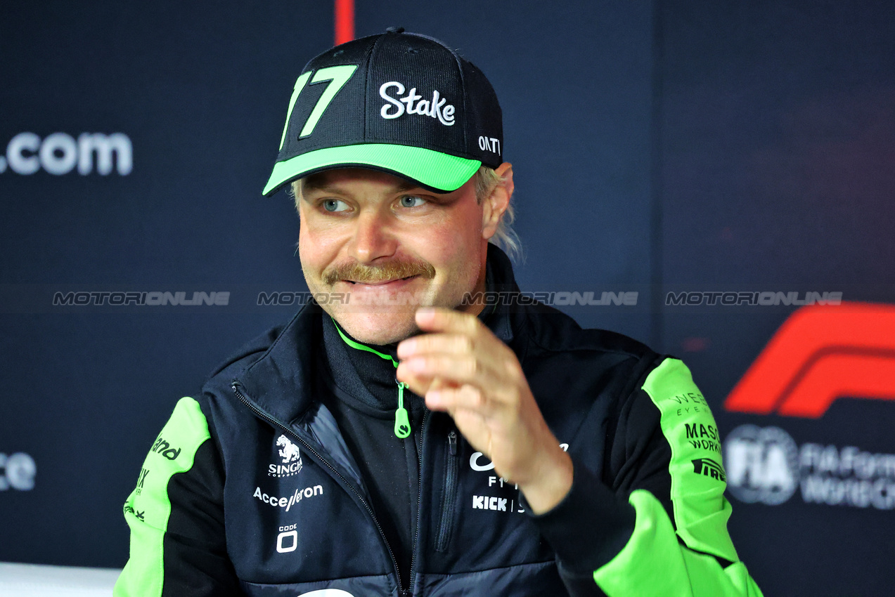 GP LAS VEGAS, Valtteri Bottas (FIN) Sauber in the FIA Press Conference.

20.11.2024. Formula 1 World Championship, Rd 22, Las Vegas Grand Prix, Las Vegas, Nevada, USA, Preparation Day.

- www.xpbimages.com, EMail: requests@xpbimages.com © Copyright: Batchelor / XPB Images