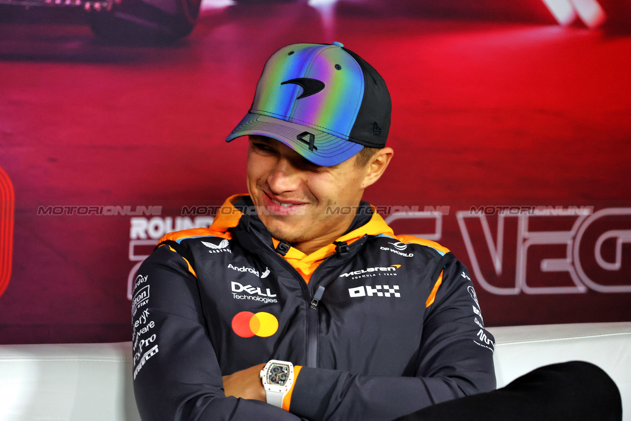 GP LAS VEGAS, Lando Norris (GBR) McLaren in the FIA Press Conference.

20.11.2024. Formula 1 World Championship, Rd 22, Las Vegas Grand Prix, Las Vegas, Nevada, USA, Preparation Day.

- www.xpbimages.com, EMail: requests@xpbimages.com © Copyright: Batchelor / XPB Images