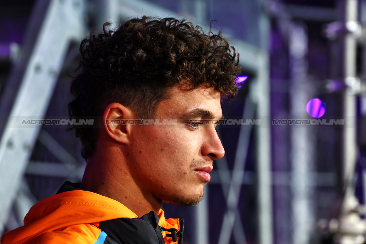 GP LAS VEGAS, Lando Norris (GBR) McLaren.

20.11.2024. Formula 1 World Championship, Rd 22, Las Vegas Grand Prix, Las Vegas, Nevada, USA, Preparation Day.

 - www.xpbimages.com, EMail: requests@xpbimages.com © Copyright: Coates / XPB Images