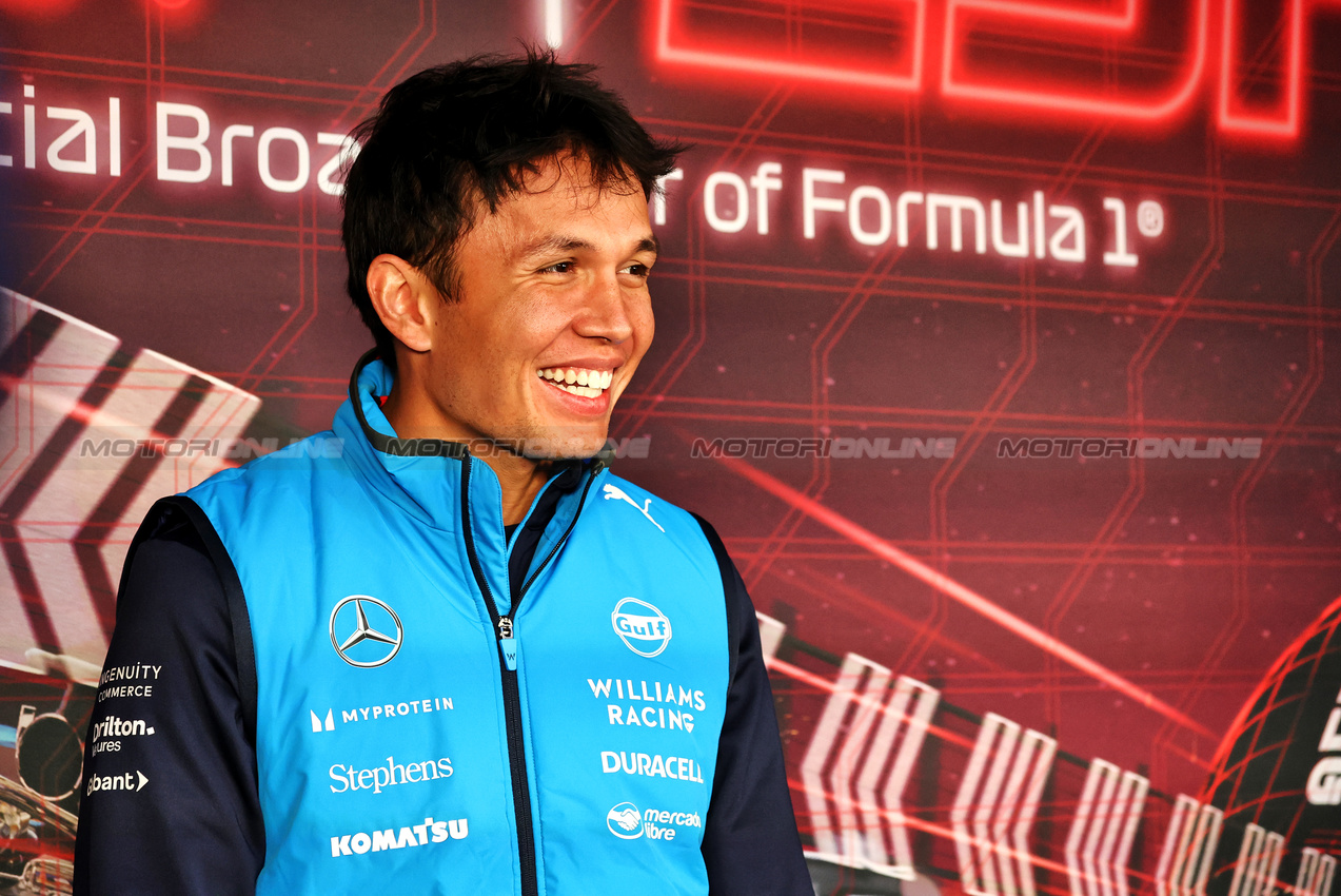 GP LAS VEGAS, Alexander Albon (THA) Williams Racing.

20.11.2024. Formula 1 World Championship, Rd 22, Las Vegas Grand Prix, Las Vegas, Nevada, USA, Preparation Day.

- www.xpbimages.com, EMail: requests@xpbimages.com © Copyright: Moy / XPB Images