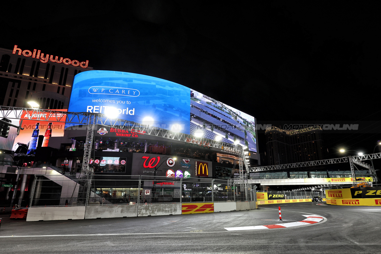 GP LAS VEGAS, Circuit Atmosfera.

20.11.2024. Formula 1 World Championship, Rd 22, Las Vegas Grand Prix, Las Vegas, Nevada, USA, Preparation Day.

- www.xpbimages.com, EMail: requests@xpbimages.com © Copyright: Moy / XPB Images