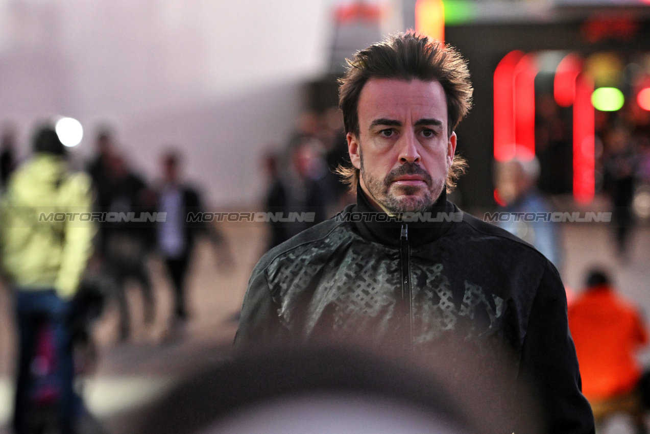 GP LAS VEGAS, Fernando Alonso (ESP) Aston Martin F1 Team.

20.11.2024. Formula 1 World Championship, Rd 22, Las Vegas Grand Prix, Las Vegas, Nevada, USA, Preparation Day.

- www.xpbimages.com, EMail: requests@xpbimages.com © Copyright: Price / XPB Images