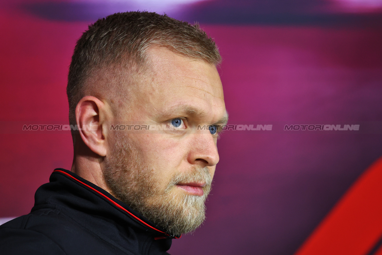 GP LAS VEGAS, Kevin Magnussen (DEN) Haas F1 Team in the FIA Press Conference.

20.11.2024. Formula 1 World Championship, Rd 22, Las Vegas Grand Prix, Las Vegas, Nevada, USA, Preparation Day.

- www.xpbimages.com, EMail: requests@xpbimages.com © Copyright: Charniaux / XPB Images