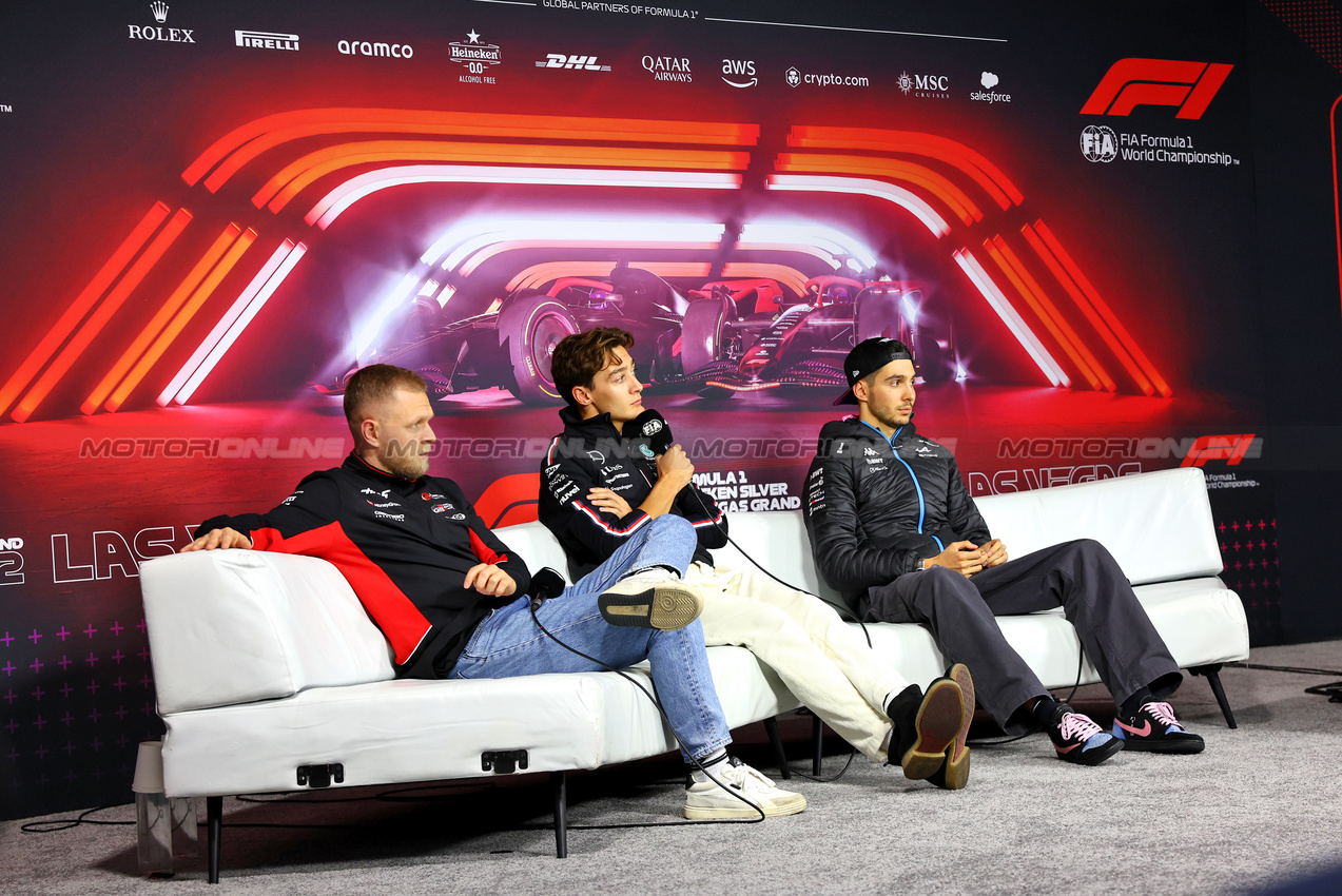 GP LAS VEGAS, (L to R): Kevin Magnussen (DEN) Haas F1 Team; George Russell (GBR) Mercedes AMG F1; e Esteban Ocon (FRA) Alpine F1 Team in the FIA Press Conference.

20.11.2024. Formula 1 World Championship, Rd 22, Las Vegas Grand Prix, Las Vegas, Nevada, USA, Preparation Day.

- www.xpbimages.com, EMail: requests@xpbimages.com © Copyright: Charniaux / XPB Images