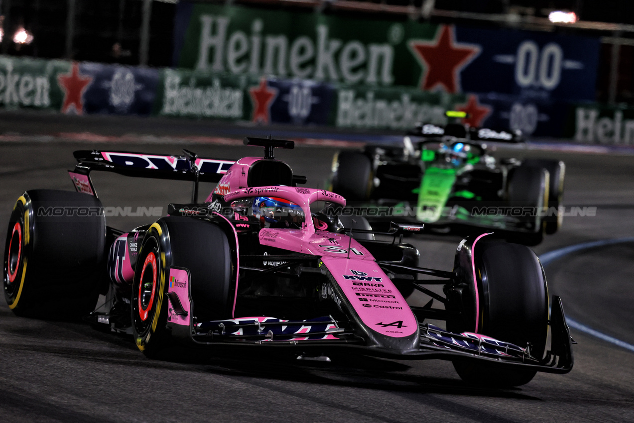 GP LAS VEGAS, Esteban Ocon (FRA) Alpine F1 Team A524.

23.11.2024. Formula 1 World Championship, Rd 22, Las Vegas Grand Prix, Las Vegas, Nevada, USA, Gara Day.

- www.xpbimages.com, EMail: requests@xpbimages.com © Copyright: Charniaux / XPB Images