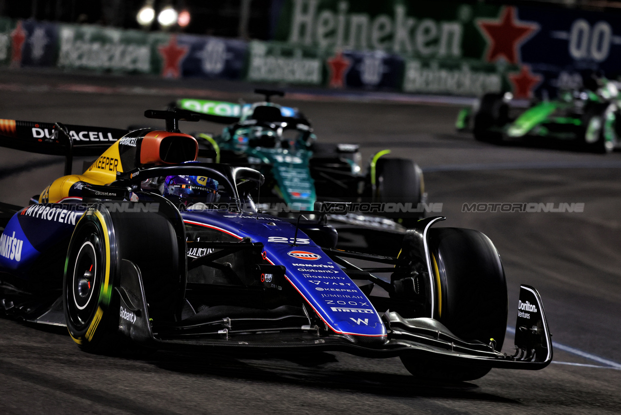 GP LAS VEGAS, Alexander Albon (THA) Williams Racing FW46.

23.11.2024. Formula 1 World Championship, Rd 22, Las Vegas Grand Prix, Las Vegas, Nevada, USA, Gara Day.

- www.xpbimages.com, EMail: requests@xpbimages.com © Copyright: Charniaux / XPB Images