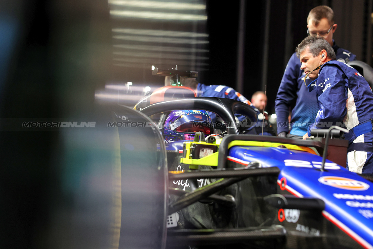 GP LAS VEGAS, Alexander Albon (THA) Williams Racing FW46 on the grid.

23.11.2024. Formula 1 World Championship, Rd 22, Las Vegas Grand Prix, Las Vegas, Nevada, USA, Gara Day.

- www.xpbimages.com, EMail: requests@xpbimages.com © Copyright: Bearne / XPB Images