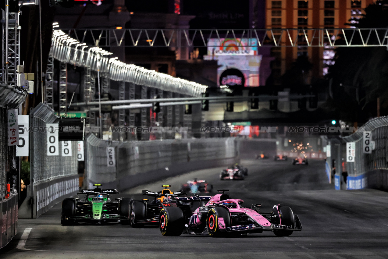 GP LAS VEGAS, Esteban Ocon (FRA) Alpine F1 Team A524.

23.11.2024. Formula 1 World Championship, Rd 22, Las Vegas Grand Prix, Las Vegas, Nevada, USA, Gara Day.

- www.xpbimages.com, EMail: requests@xpbimages.com © Copyright: Moy / XPB Images