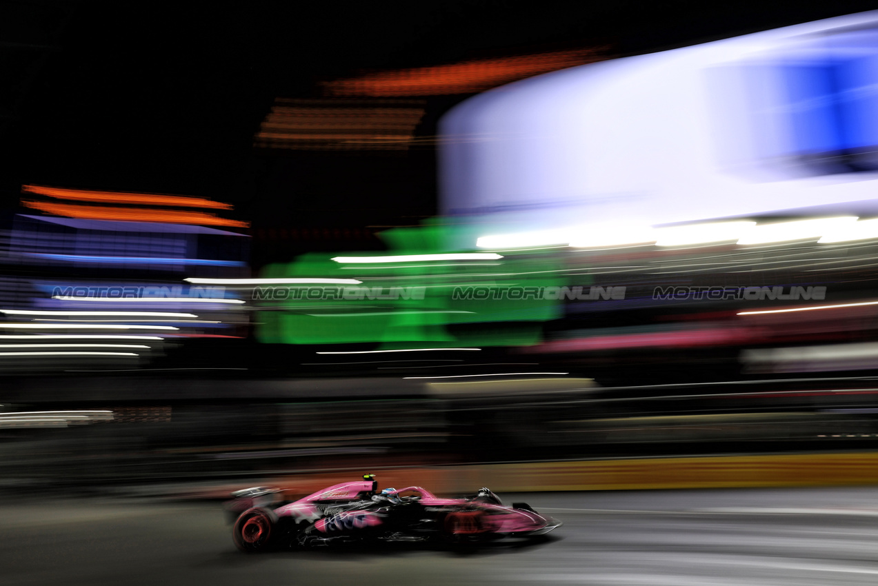 GP LAS VEGAS, Pierre Gasly (FRA) Alpine F1 Team A524.

23.11.2024. Formula 1 World Championship, Rd 22, Las Vegas Grand Prix, Las Vegas, Nevada, USA, Gara Day.

- www.xpbimages.com, EMail: requests@xpbimages.com © Copyright: Moy / XPB Images