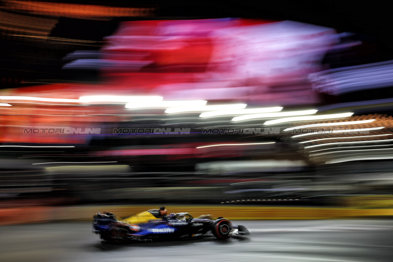 GP LAS VEGAS, Alexander Albon (THA) Williams Racing FW46.

23.11.2024. Formula 1 World Championship, Rd 22, Las Vegas Grand Prix, Las Vegas, Nevada, USA, Gara Day.

- www.xpbimages.com, EMail: requests@xpbimages.com © Copyright: Moy / XPB Images