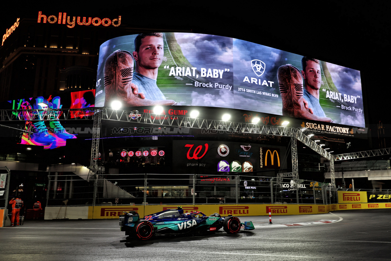GP LAS VEGAS, Yuki Tsunoda (JPN) RB VCARB 01.

23.11.2024. Formula 1 World Championship, Rd 22, Las Vegas Grand Prix, Las Vegas, Nevada, USA, Gara Day.

- www.xpbimages.com, EMail: requests@xpbimages.com © Copyright: Moy / XPB Images