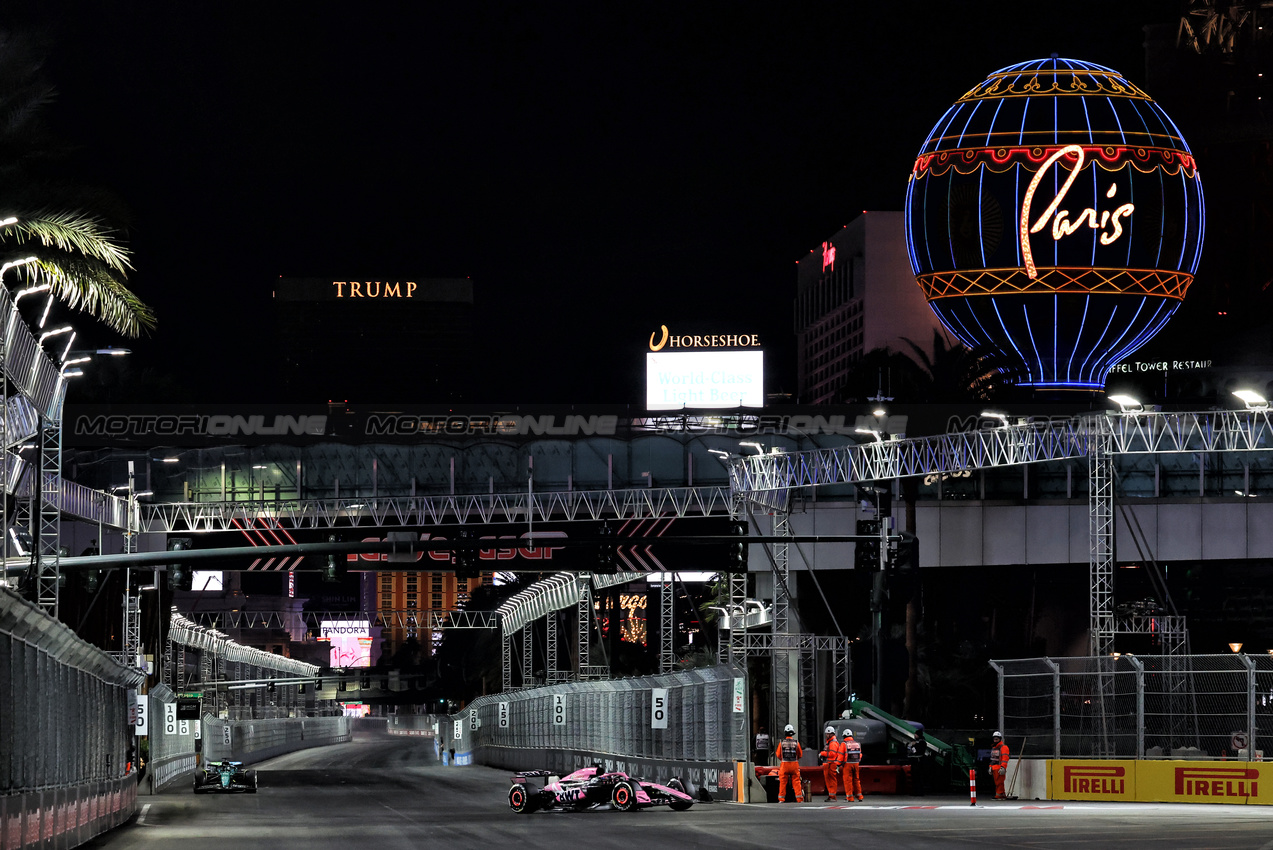 GP LAS VEGAS, Esteban Ocon (FRA) Alpine F1 Team A524.

23.11.2024. Formula 1 World Championship, Rd 22, Las Vegas Grand Prix, Las Vegas, Nevada, USA, Gara Day.

- www.xpbimages.com, EMail: requests@xpbimages.com © Copyright: Moy / XPB Images