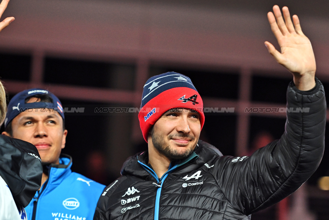 GP LAS VEGAS, Esteban Ocon (FRA) Alpine F1 Team on the drivers' parade.

23.11.2024. Formula 1 World Championship, Rd 22, Las Vegas Grand Prix, Las Vegas, Nevada, USA, Gara Day.

- www.xpbimages.com, EMail: requests@xpbimages.com © Copyright: Price / XPB Images