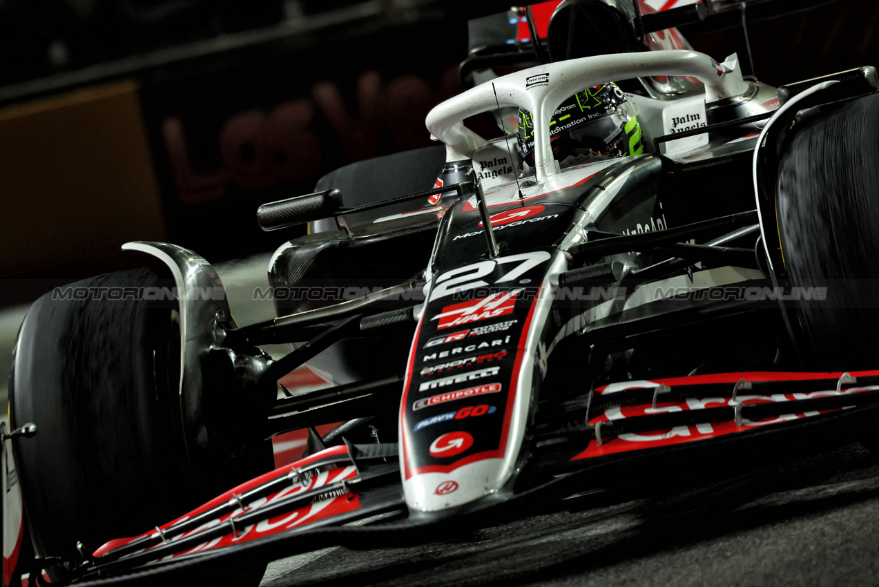 GP LAS VEGAS, Nico Hulkenberg (GER) Haas VF-24.

23.11.2024. Formula 1 World Championship, Rd 22, Las Vegas Grand Prix, Las Vegas, Nevada, USA, Gara Day.

 - www.xpbimages.com, EMail: requests@xpbimages.com © Copyright: Coates / XPB Images