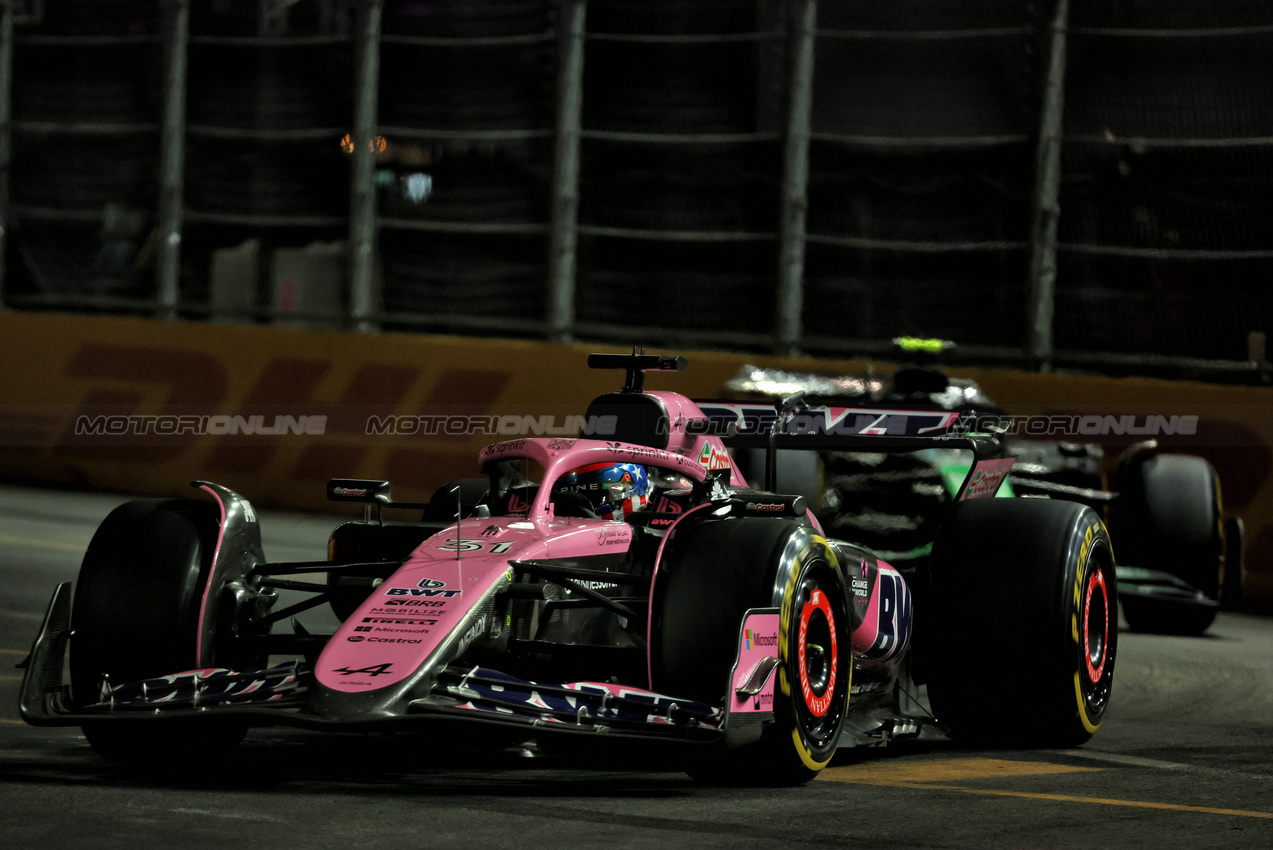 GP LAS VEGAS, Esteban Ocon (FRA) Alpine F1 Team A524.

23.11.2024. Formula 1 World Championship, Rd 22, Las Vegas Grand Prix, Las Vegas, Nevada, USA, Gara Day.

 - www.xpbimages.com, EMail: requests@xpbimages.com © Copyright: Coates / XPB Images