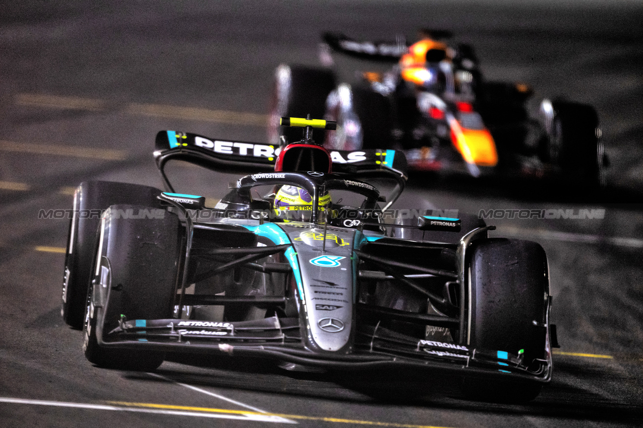 GP LAS VEGAS, Lewis Hamilton (GBR) Mercedes AMG F1 W15 enters parc ferme.

23.11.2024. Formula 1 World Championship, Rd 22, Las Vegas Grand Prix, Las Vegas, Nevada, USA, Gara Day.

- www.xpbimages.com, EMail: requests@xpbimages.com © Copyright: Price / XPB Images