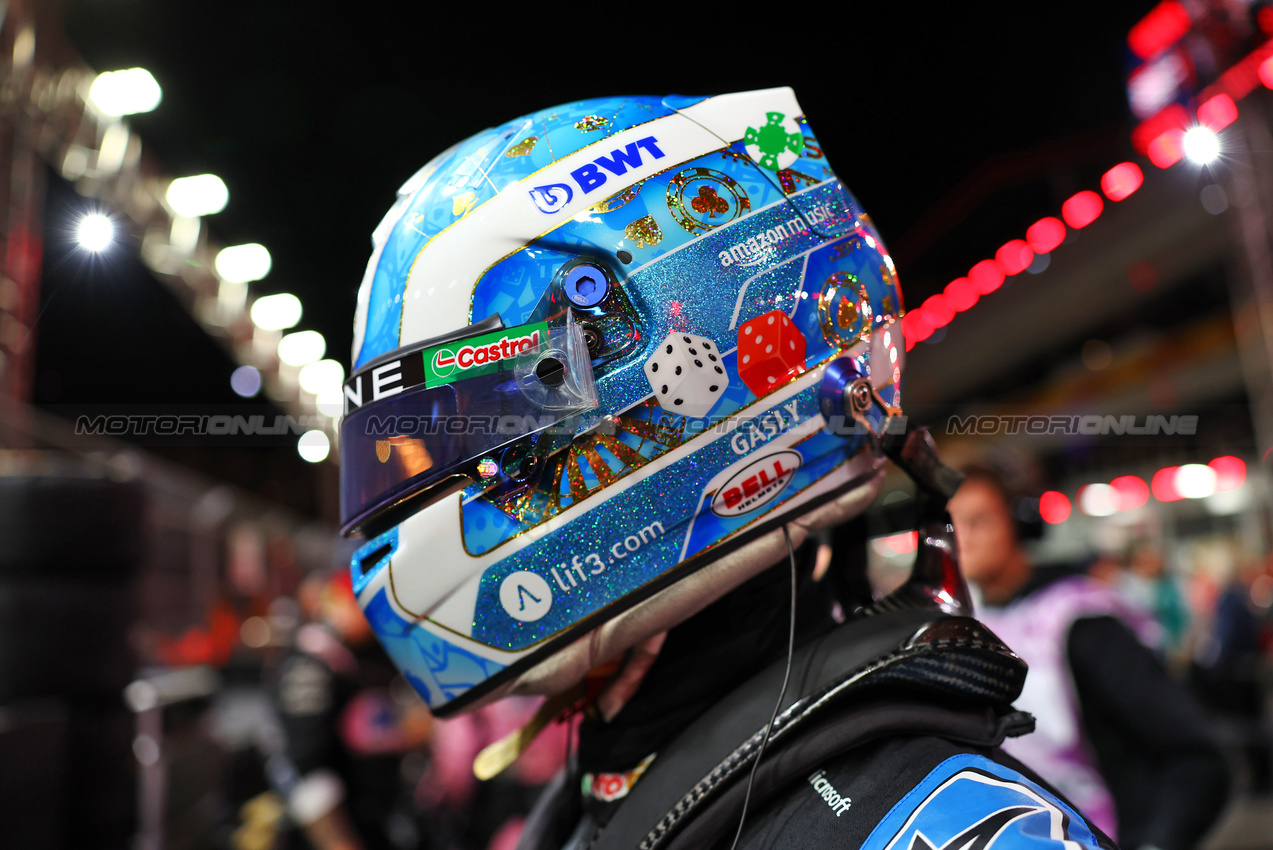 GP LAS VEGAS, Pierre Gasly (FRA) Alpine F1 Team on the grid.

23.11.2024. Formula 1 World Championship, Rd 22, Las Vegas Grand Prix, Las Vegas, Nevada, USA, Gara Day.

- www.xpbimages.com, EMail: requests@xpbimages.com © Copyright: Charniaux / XPB Images