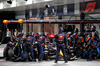 GP LAS VEGAS, Max Verstappen (NLD) Red Bull Racing RB20 makes a pit stop.

23.11.2024. Formula 1 World Championship, Rd 22, Las Vegas Grand Prix, Las Vegas, Nevada, USA, Gara Day.

- www.xpbimages.com, EMail: requests@xpbimages.com © Copyright: Batchelor / XPB Images