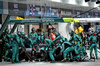 GP LAS VEGAS, Lance Stroll (CDN) Aston Martin F1 Team AMR24 makes a pit stop.

23.11.2024. Formula 1 World Championship, Rd 22, Las Vegas Grand Prix, Las Vegas, Nevada, USA, Gara Day.

- www.xpbimages.com, EMail: requests@xpbimages.com © Copyright: Batchelor / XPB Images