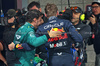 GP LAS VEGAS, (L to R): Fernando Alonso (ESP) Aston Martin F1 Team congratulates World Champion Max Verstappen (NLD) Red Bull Racing in parc ferme.

23.11.2024. Formula 1 World Championship, Rd 22, Las Vegas Grand Prix, Las Vegas, Nevada, USA, Gara Day.

- www.xpbimages.com, EMail: requests@xpbimages.com © Copyright: Batchelor / XPB Images