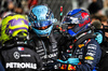 GP LAS VEGAS, (L to R): Gara winner George Russell (GBR) Mercedes AMG F1 celebrates World Champion Max Verstappen (NLD) Red Bull Racing in parc ferme.

23.11.2024. Formula 1 World Championship, Rd 22, Las Vegas Grand Prix, Las Vegas, Nevada, USA, Gara Day.

- www.xpbimages.com, EMail: requests@xpbimages.com © Copyright: Price / XPB Images