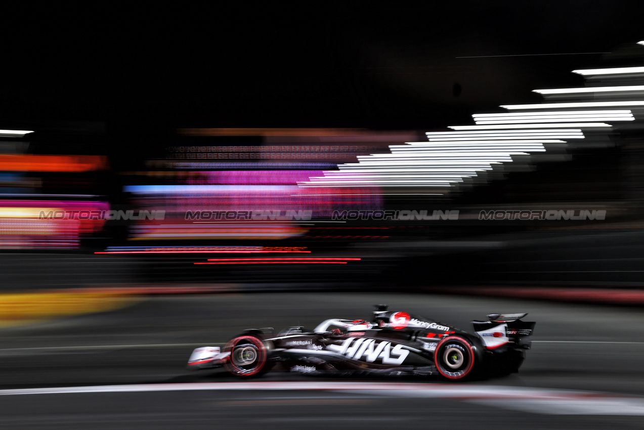 GP LAS VEGAS, Kevin Magnussen (DEN) Haas VF-24.

22.11.2024. Formula 1 World Championship, Rd 22, Las Vegas Grand Prix, Las Vegas, Nevada, USA, Qualifiche Day.

- www.xpbimages.com, EMail: requests@xpbimages.com © Copyright: Charniaux / XPB Images