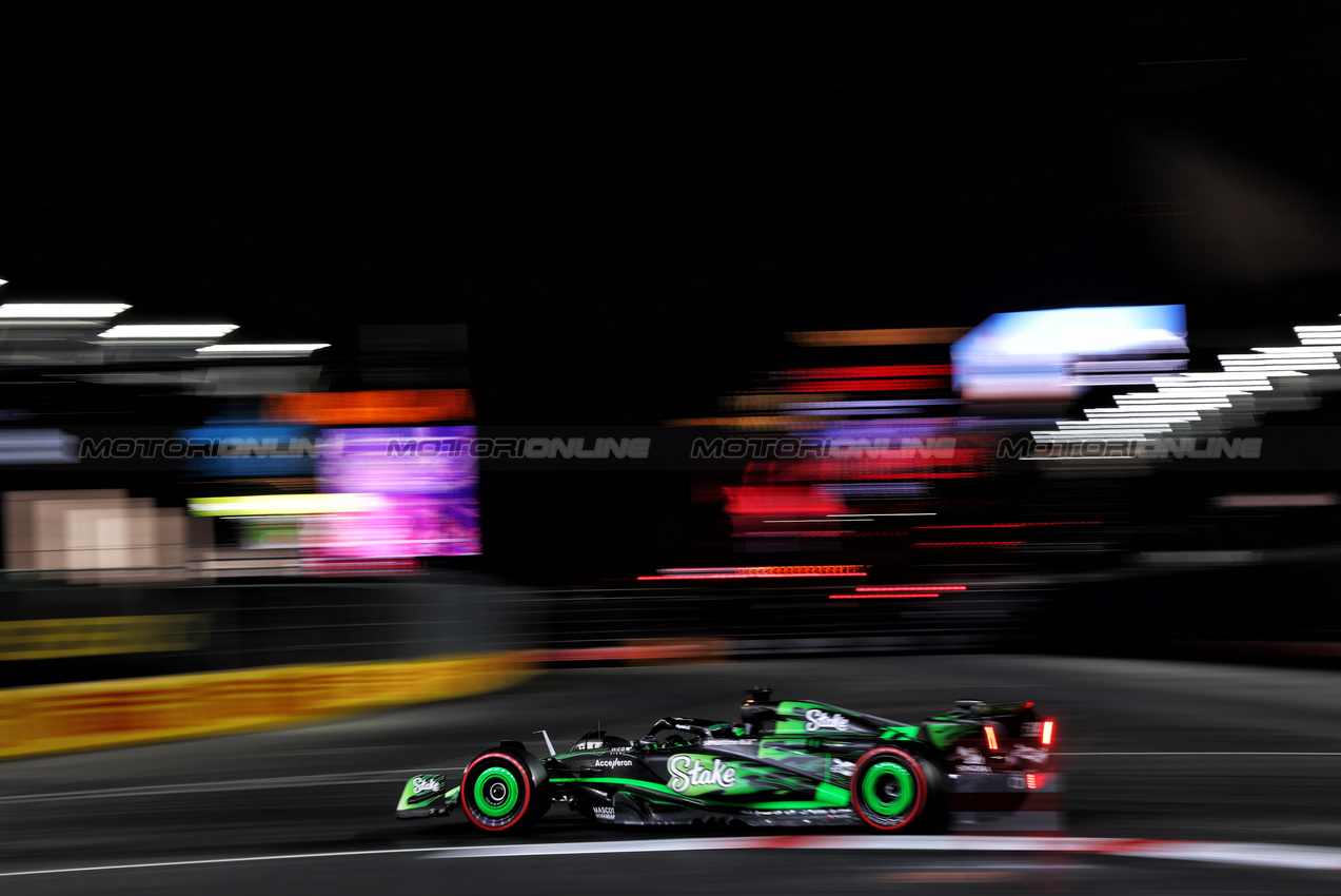 GP LAS VEGAS, Valtteri Bottas (FIN) Sauber C44.

22.11.2024. Formula 1 World Championship, Rd 22, Las Vegas Grand Prix, Las Vegas, Nevada, USA, Qualifiche Day.

- www.xpbimages.com, EMail: requests@xpbimages.com © Copyright: Charniaux / XPB Images