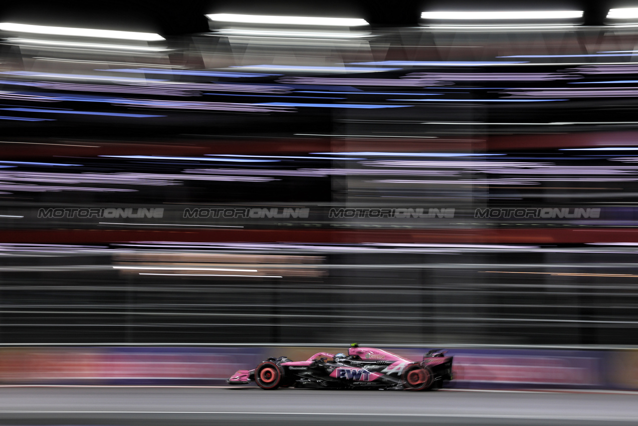 GP LAS VEGAS, Pierre Gasly (FRA) Alpine F1 Team A524.

22.11.2024. Formula 1 World Championship, Rd 22, Las Vegas Grand Prix, Las Vegas, Nevada, USA, Qualifiche Day.

- www.xpbimages.com, EMail: requests@xpbimages.com © Copyright: Bearne / XPB Images