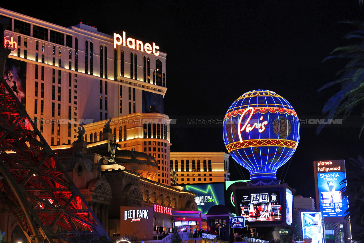 GP LAS VEGAS, Las Vegas Atmosfera.

22.11.2024. Formula 1 World Championship, Rd 22, Las Vegas Grand Prix, Las Vegas, Nevada, USA, Qualifiche Day.

- www.xpbimages.com, EMail: requests@xpbimages.com © Copyright: Charniaux / XPB Images