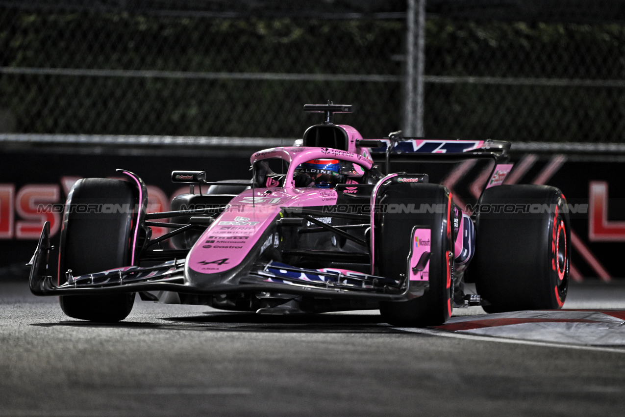 GP LAS VEGAS, Esteban Ocon (FRA) Alpine F1 Team A524.

22.11.2024. Formula 1 World Championship, Rd 22, Las Vegas Grand Prix, Las Vegas, Nevada, USA, Qualifiche Day.

- www.xpbimages.com, EMail: requests@xpbimages.com © Copyright: Price / XPB Images
