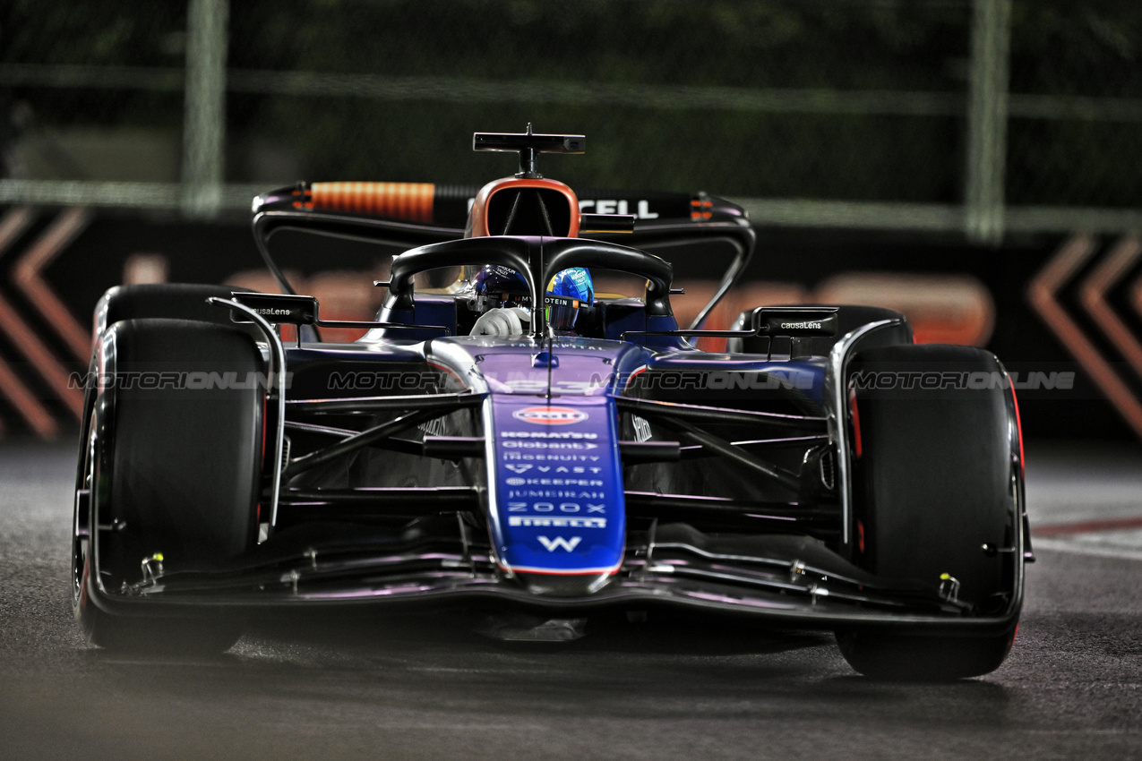 GP LAS VEGAS, Alexander Albon (THA) Williams Racing FW46.

22.11.2024. Formula 1 World Championship, Rd 22, Las Vegas Grand Prix, Las Vegas, Nevada, USA, Qualifiche Day.

- www.xpbimages.com, EMail: requests@xpbimages.com © Copyright: Price / XPB Images