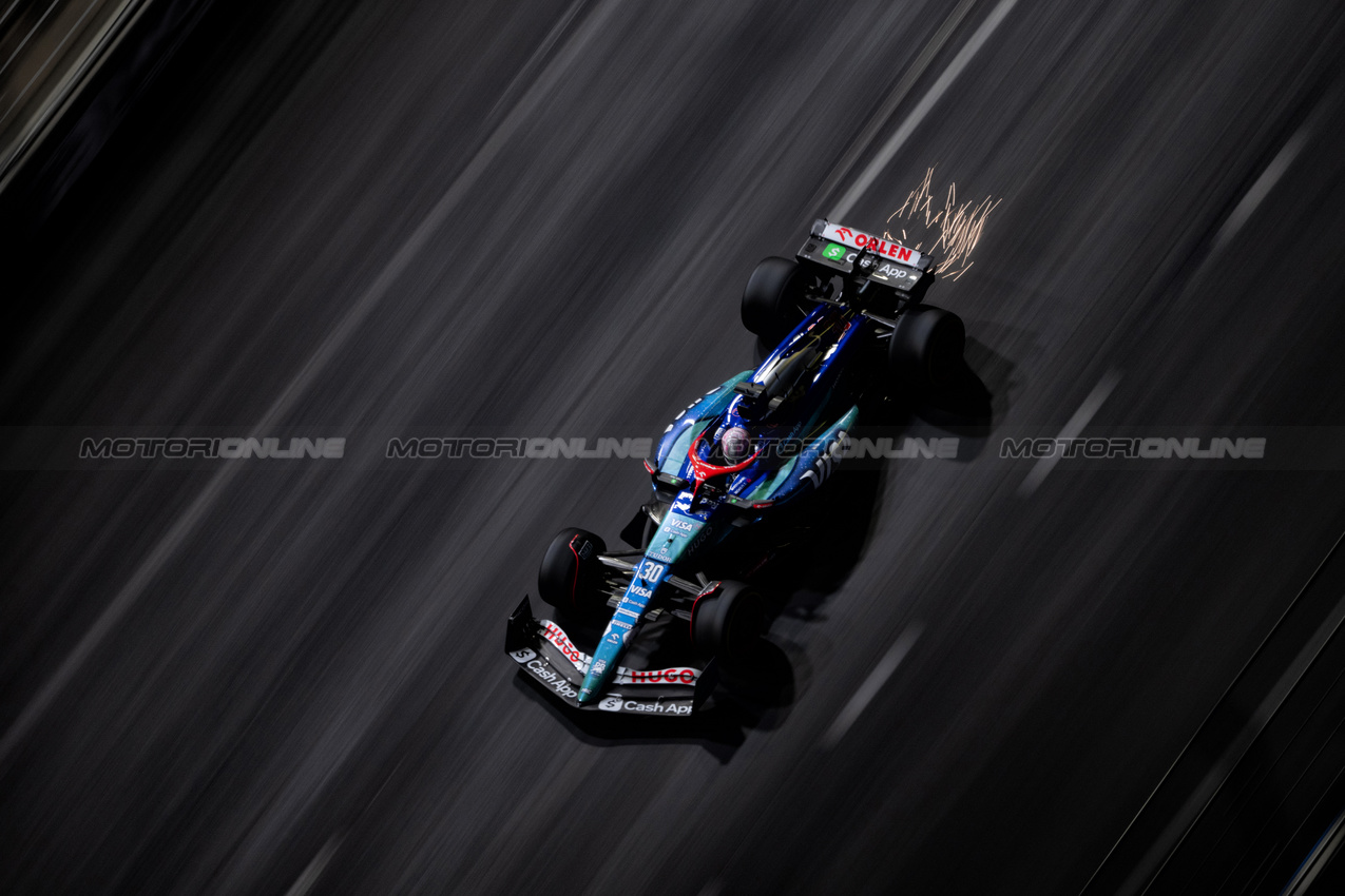 GP LAS VEGAS, Liam Lawson (NZL) RB VCARB 01.

22.11.2024. Formula 1 World Championship, Rd 22, Las Vegas Grand Prix, Las Vegas, Nevada, USA, Qualifiche Day.

- www.xpbimages.com, EMail: requests@xpbimages.com © Copyright: Price / XPB Images