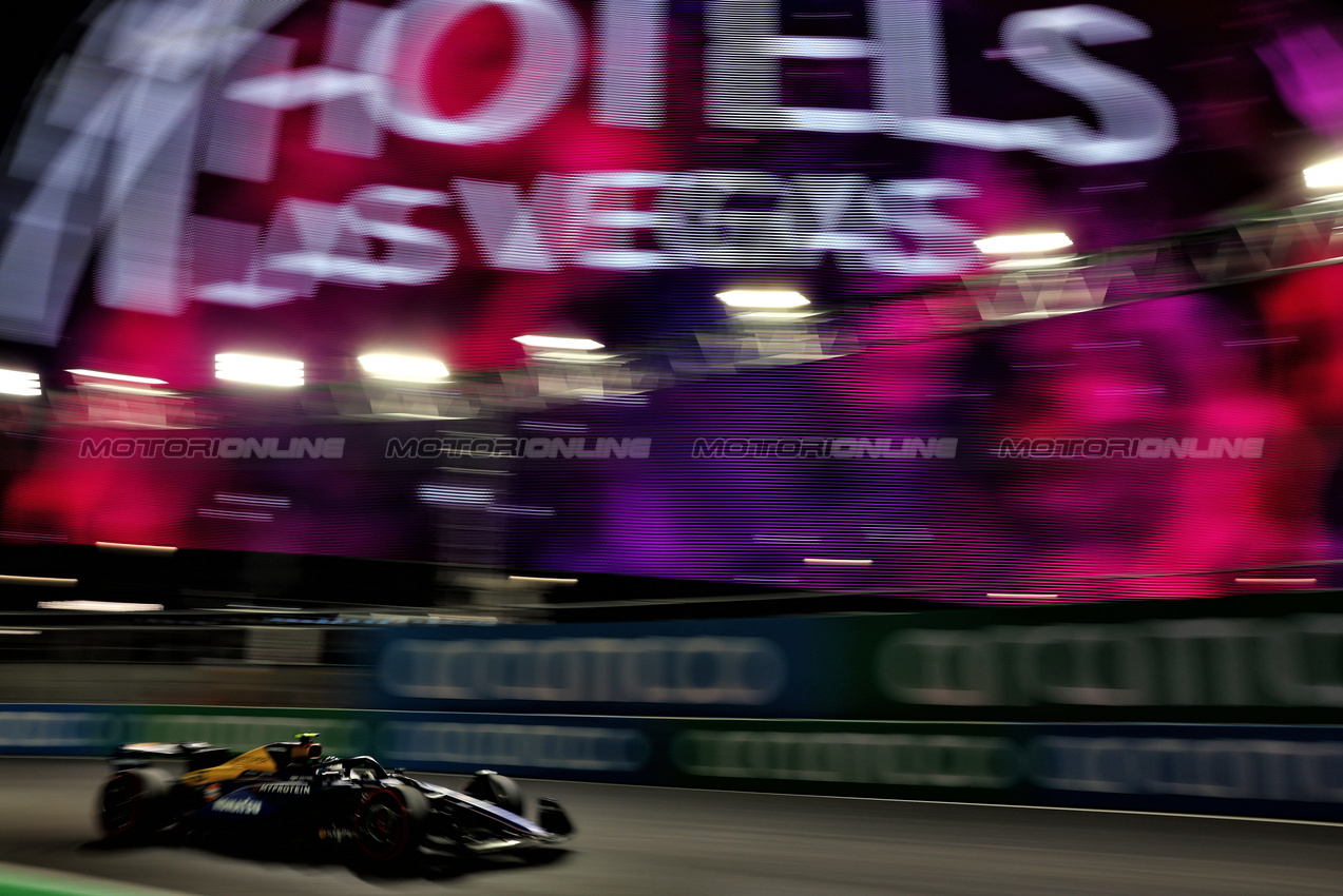 GP LAS VEGAS, Franco Colapinto (ARG) Williams Racing FW46.

22.11.2024. Formula 1 World Championship, Rd 22, Las Vegas Grand Prix, Las Vegas, Nevada, USA, Qualifiche Day.

 - www.xpbimages.com, EMail: requests@xpbimages.com © Copyright: Coates / XPB Images