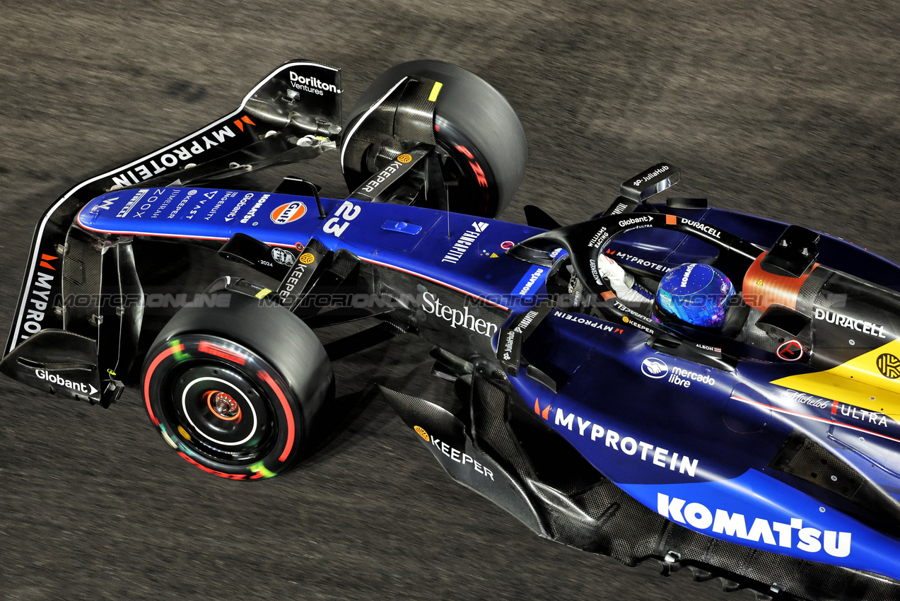 GP LAS VEGAS, Alexander Albon (THA) Williams Racing FW46.

22.11.2024. Formula 1 World Championship, Rd 22, Las Vegas Grand Prix, Las Vegas, Nevada, USA, Qualifiche Day.

- www.xpbimages.com, EMail: requests@xpbimages.com © Copyright: Bearne / XPB Images
