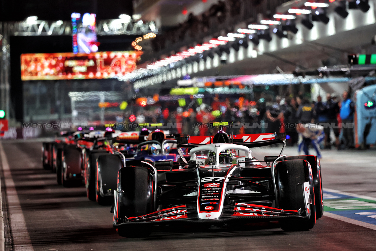 GP LAS VEGAS, Nico Hulkenberg (GER) Haas VF-24 leaves the pits.

22.11.2024. Formula 1 World Championship, Rd 22, Las Vegas Grand Prix, Las Vegas, Nevada, USA, Qualifiche Day.

- www.xpbimages.com, EMail: requests@xpbimages.com © Copyright: Batchelor / XPB Images