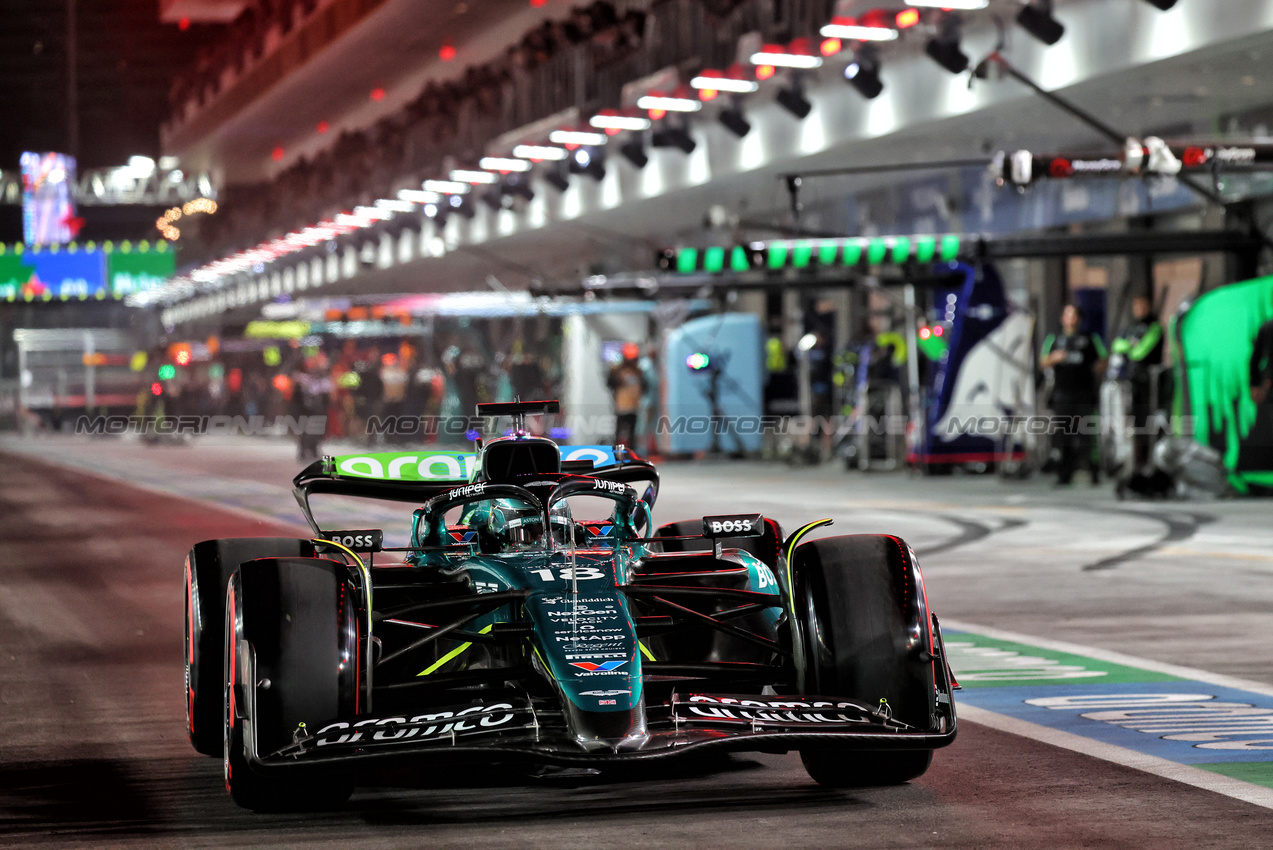 GP LAS VEGAS, Lance Stroll (CDN) Aston Martin F1 Team AMR24 leaves the pits.

22.11.2024. Formula 1 World Championship, Rd 22, Las Vegas Grand Prix, Las Vegas, Nevada, USA, Qualifiche Day.

- www.xpbimages.com, EMail: requests@xpbimages.com © Copyright: Batchelor / XPB Images