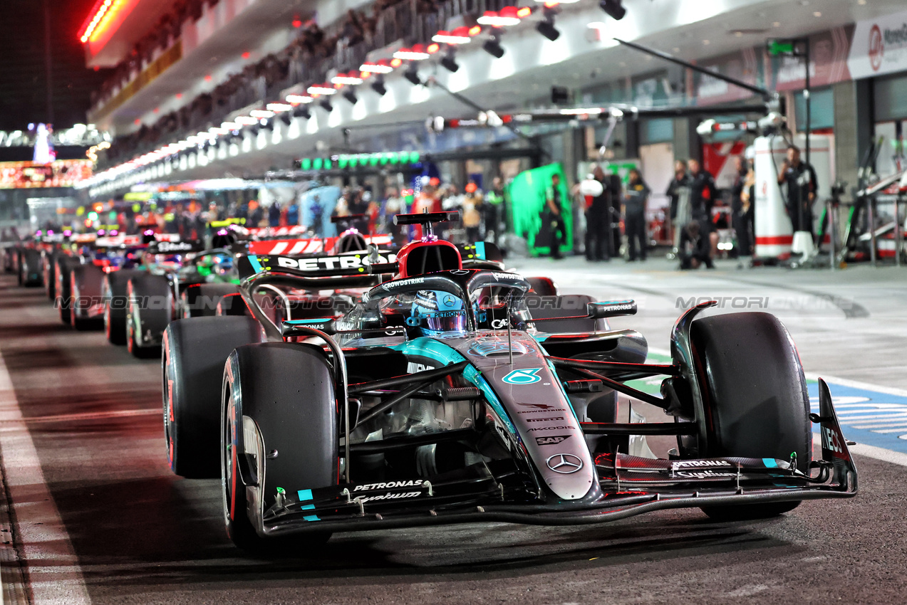 GP LAS VEGAS, George Russell (GBR) Mercedes AMG F1 W15 leaves the pits.

22.11.2024. Formula 1 World Championship, Rd 22, Las Vegas Grand Prix, Las Vegas, Nevada, USA, Qualifiche Day.

- www.xpbimages.com, EMail: requests@xpbimages.com © Copyright: Batchelor / XPB Images