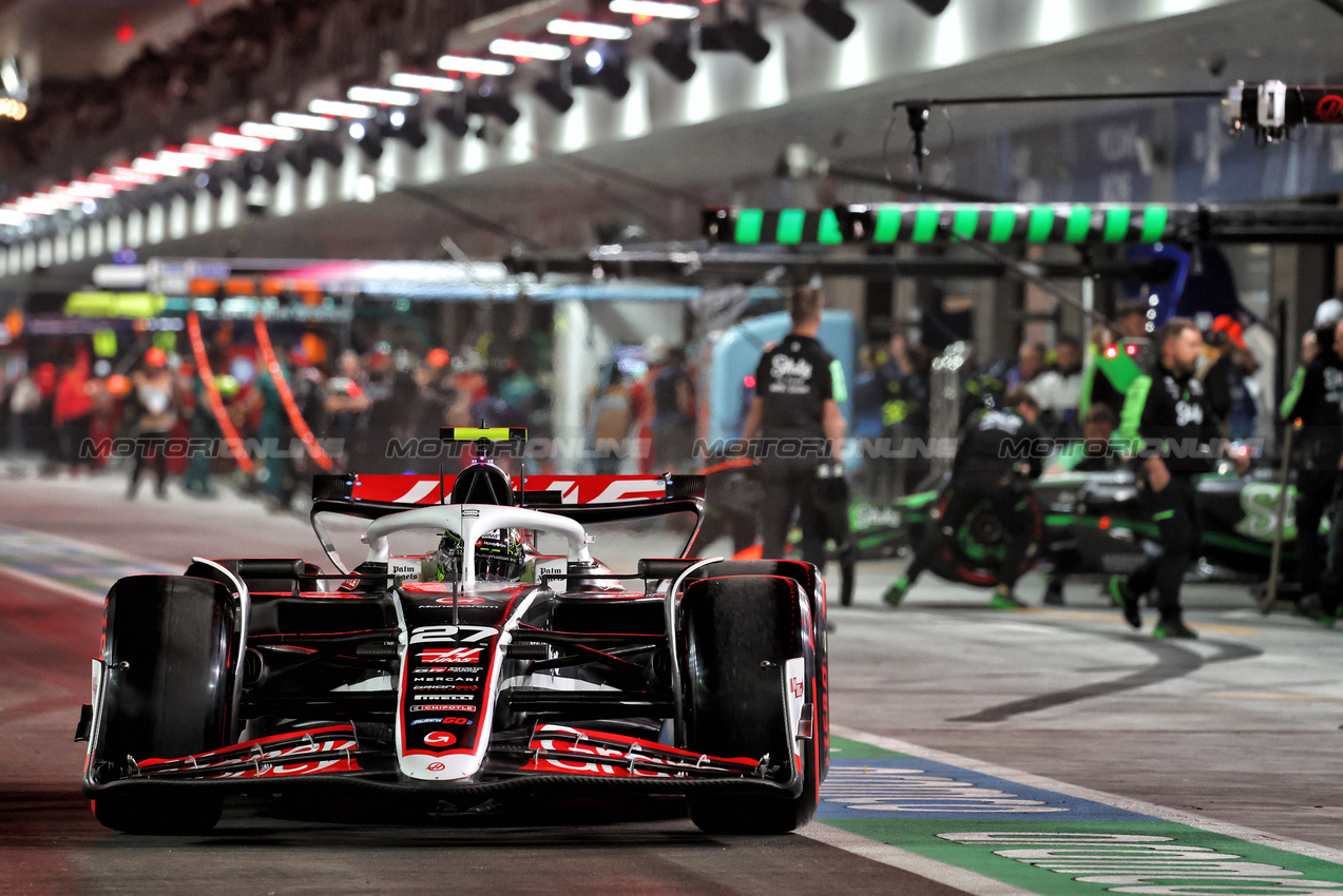 GP LAS VEGAS, Nico Hulkenberg (GER) Haas VF-24 leaves the pits.

22.11.2024. Formula 1 World Championship, Rd 22, Las Vegas Grand Prix, Las Vegas, Nevada, USA, Qualifiche Day.

- www.xpbimages.com, EMail: requests@xpbimages.com © Copyright: Batchelor / XPB Images