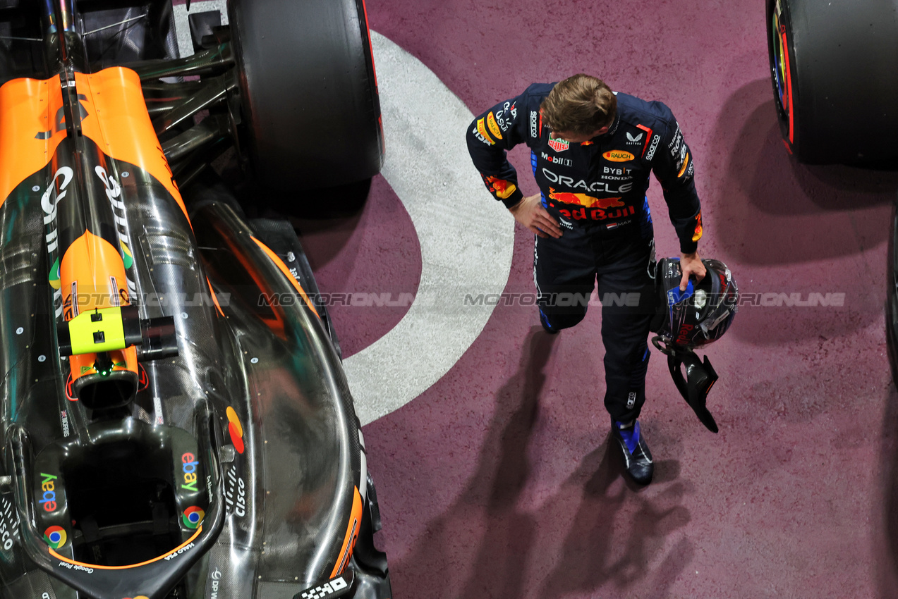 GP LAS VEGAS, Max Verstappen (NLD) Red Bull Racing in qualifying parc ferme.

22.11.2024. Formula 1 World Championship, Rd 22, Las Vegas Grand Prix, Las Vegas, Nevada, USA, Qualifiche Day.

- www.xpbimages.com, EMail: requests@xpbimages.com © Copyright: Bearne / XPB Images