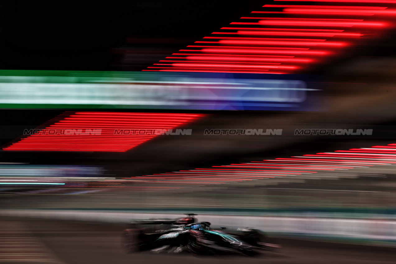 GP LAS VEGAS, George Russell (GBR) Mercedes AMG F1 W15.

22.11.2024. Formula 1 World Championship, Rd 22, Las Vegas Grand Prix, Las Vegas, Nevada, USA, Qualifiche Day.

- www.xpbimages.com, EMail: requests@xpbimages.com © Copyright: Moy / XPB Images