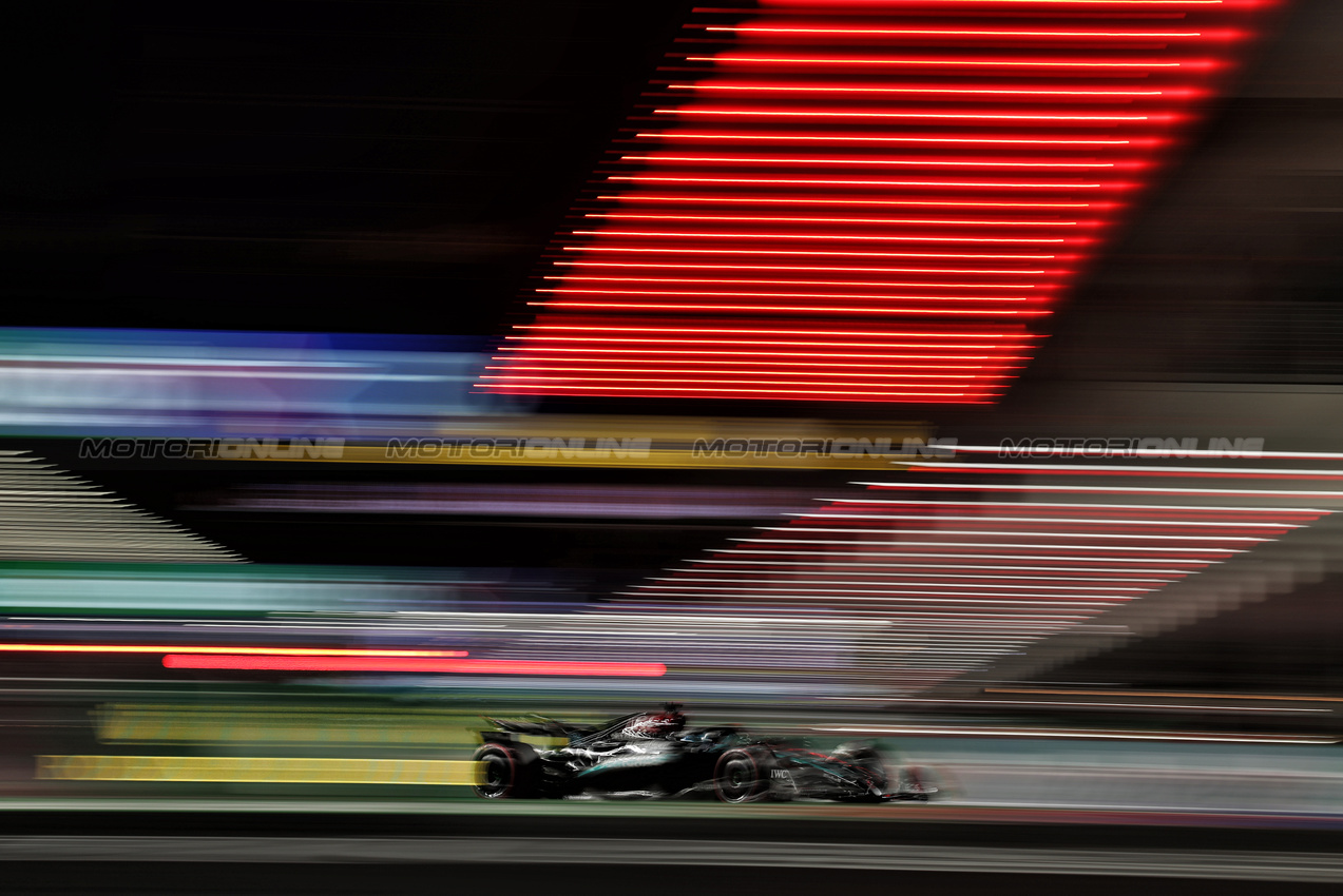 GP LAS VEGAS, George Russell (GBR) Mercedes AMG F1 W15.

22.11.2024. Formula 1 World Championship, Rd 22, Las Vegas Grand Prix, Las Vegas, Nevada, USA, Qualifiche Day.

- www.xpbimages.com, EMail: requests@xpbimages.com © Copyright: Moy / XPB Images