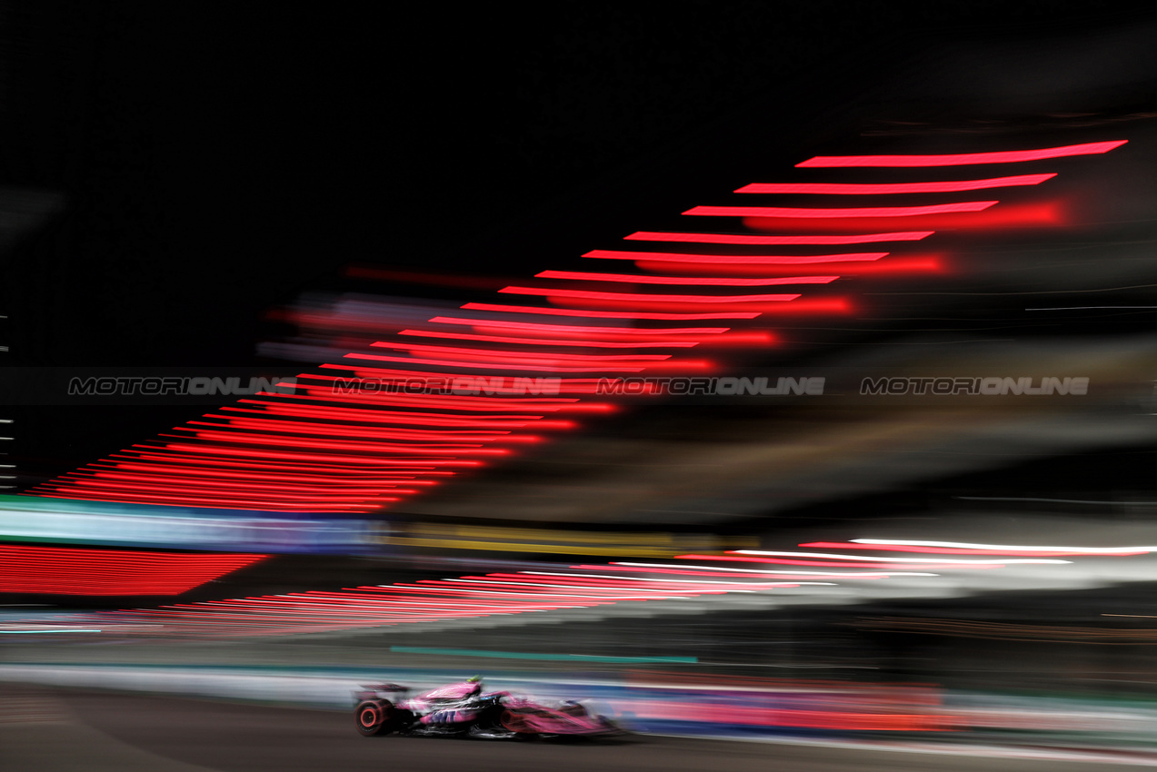 GP LAS VEGAS, Pierre Gasly (FRA) Alpine F1 Team A524.

22.11.2024. Formula 1 World Championship, Rd 22, Las Vegas Grand Prix, Las Vegas, Nevada, USA, Qualifiche Day.

- www.xpbimages.com, EMail: requests@xpbimages.com © Copyright: Moy / XPB Images