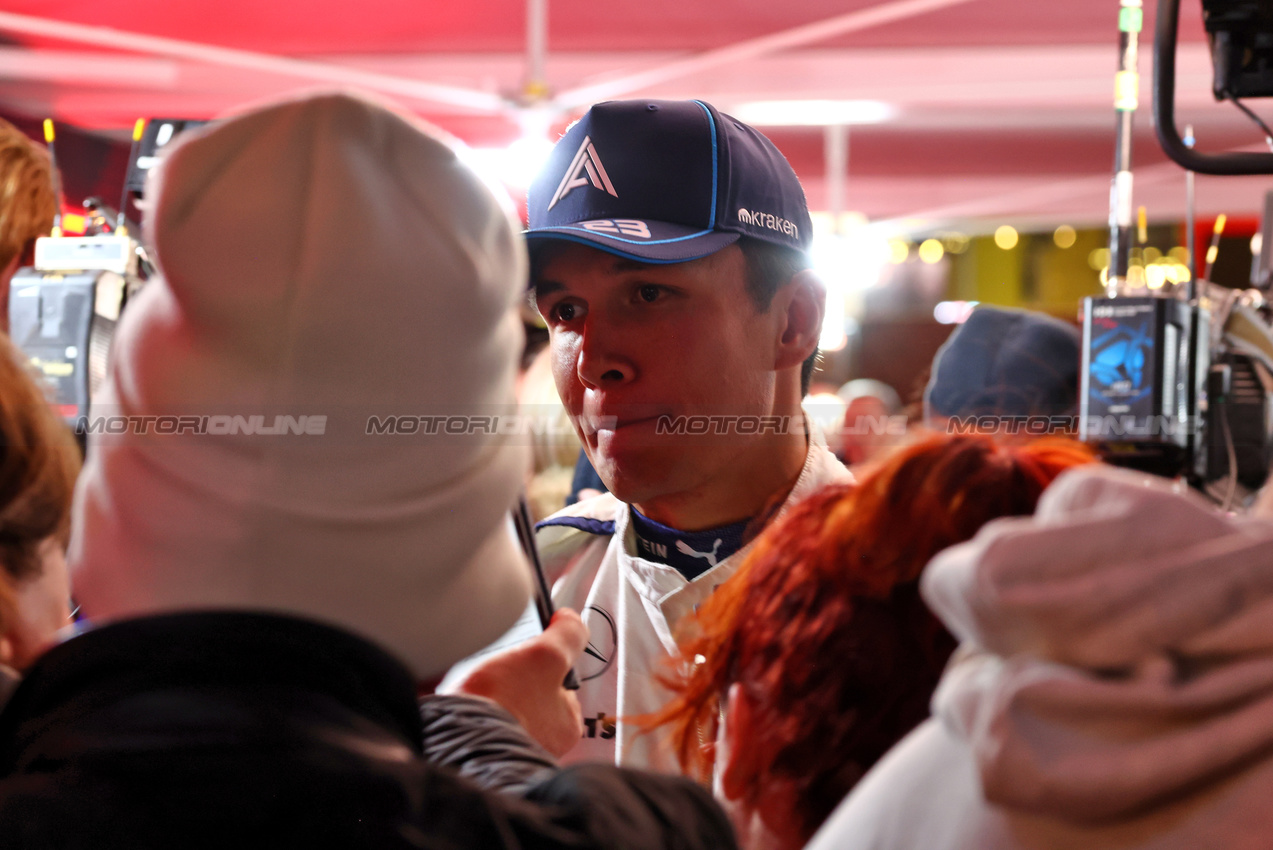 GP LAS VEGAS, Alexander Albon (THA) Williams Racing.

22.11.2024. Formula 1 World Championship, Rd 22, Las Vegas Grand Prix, Las Vegas, Nevada, USA, Qualifiche Day.

 - www.xpbimages.com, EMail: requests@xpbimages.com © Copyright: Coates / XPB Images