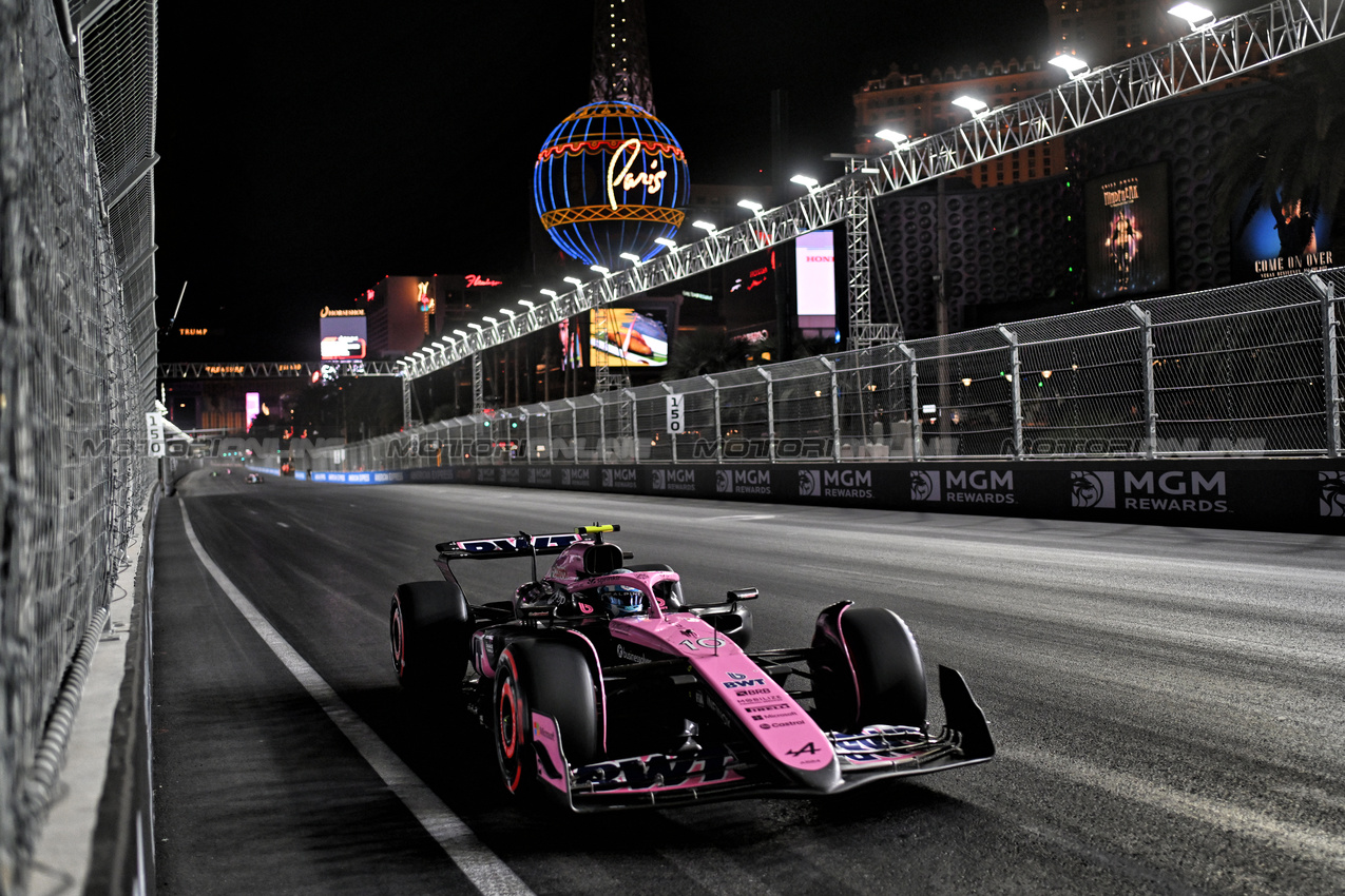 GP LAS VEGAS, Pierre Gasly (FRA) Alpine F1 Team A524.

22.11.2024. Formula 1 World Championship, Rd 22, Las Vegas Grand Prix, Las Vegas, Nevada, USA, Qualifiche Day.

- www.xpbimages.com, EMail: requests@xpbimages.com © Copyright: Price / XPB Images