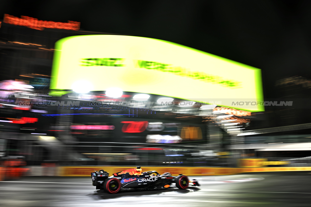 GP LAS VEGAS, Max Verstappen (NLD) Red Bull Racing RB20.

22.11.2024. Formula 1 World Championship, Rd 22, Las Vegas Grand Prix, Las Vegas, Nevada, USA, Qualifiche Day.

- www.xpbimages.com, EMail: requests@xpbimages.com © Copyright: Price / XPB Images