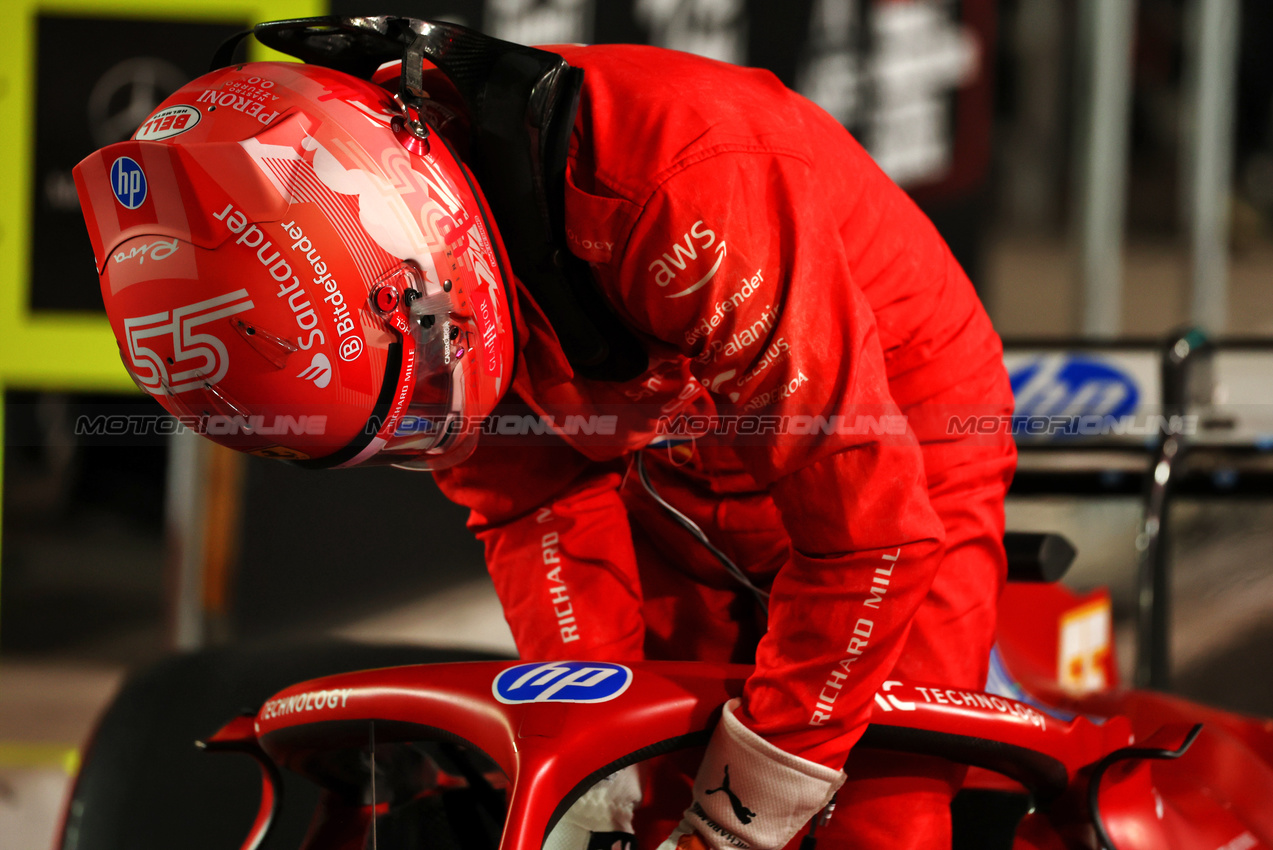 GP LAS VEGAS, Carlos Sainz Jr (ESP) Ferrari SF-24 in qualifying parc ferme.

22.11.2024. Formula 1 World Championship, Rd 22, Las Vegas Grand Prix, Las Vegas, Nevada, USA, Qualifiche Day.

 - www.xpbimages.com, EMail: requests@xpbimages.com © Copyright: Coates / XPB Images