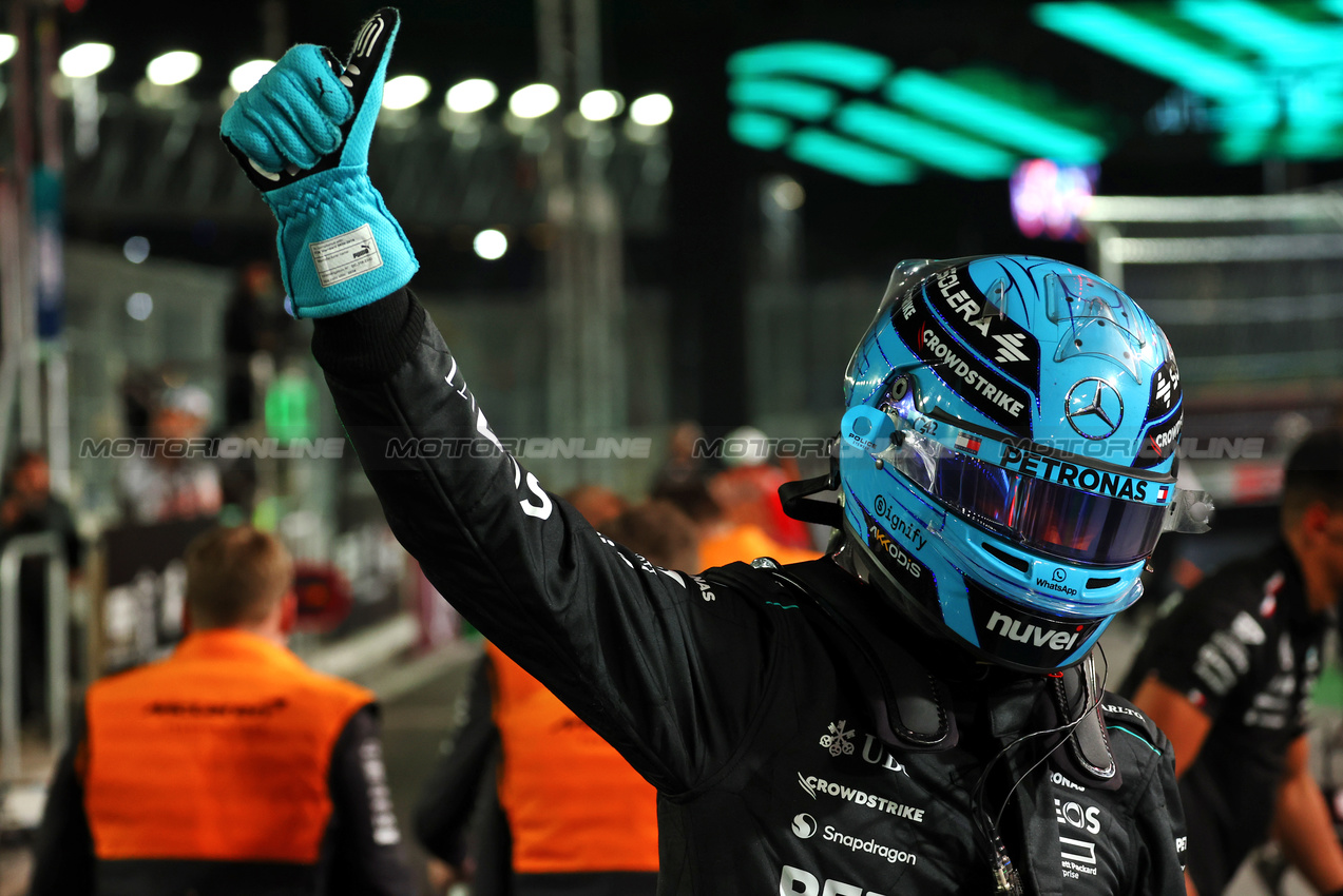 GP LAS VEGAS, George Russell (GBR) Mercedes AMG F1 celebrates his pole position in qualifying parc ferme.

22.11.2024. Formula 1 World Championship, Rd 22, Las Vegas Grand Prix, Las Vegas, Nevada, USA, Qualifiche Day.

 - www.xpbimages.com, EMail: requests@xpbimages.com © Copyright: Coates / XPB Images
