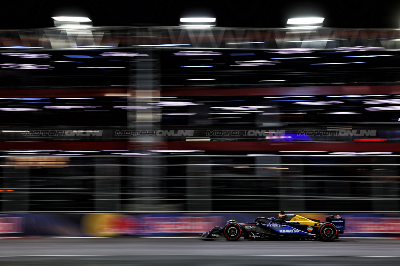 GP LAS VEGAS, Alexander Albon (THA) Williams Racing FW46.

22.11.2024. Formula 1 World Championship, Rd 22, Las Vegas Grand Prix, Las Vegas, Nevada, USA, Qualifiche Day.

 - www.xpbimages.com, EMail: requests@xpbimages.com © Copyright: Coates / XPB Images