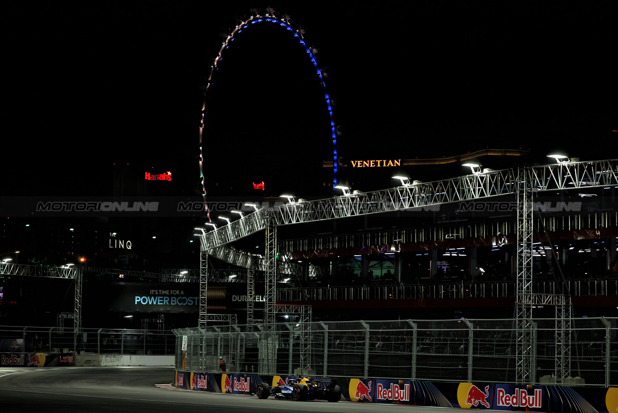 GP LAS VEGAS, Alexander Albon (THA) Williams Racing FW46.

22.11.2024. Formula 1 World Championship, Rd 22, Las Vegas Grand Prix, Las Vegas, Nevada, USA, Qualifiche Day.

 - www.xpbimages.com, EMail: requests@xpbimages.com © Copyright: Coates / XPB Images